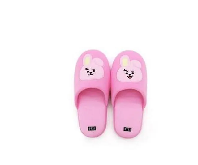 BT21 SLIDE SLIPPERS