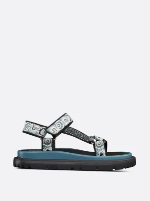 D-wave sandals