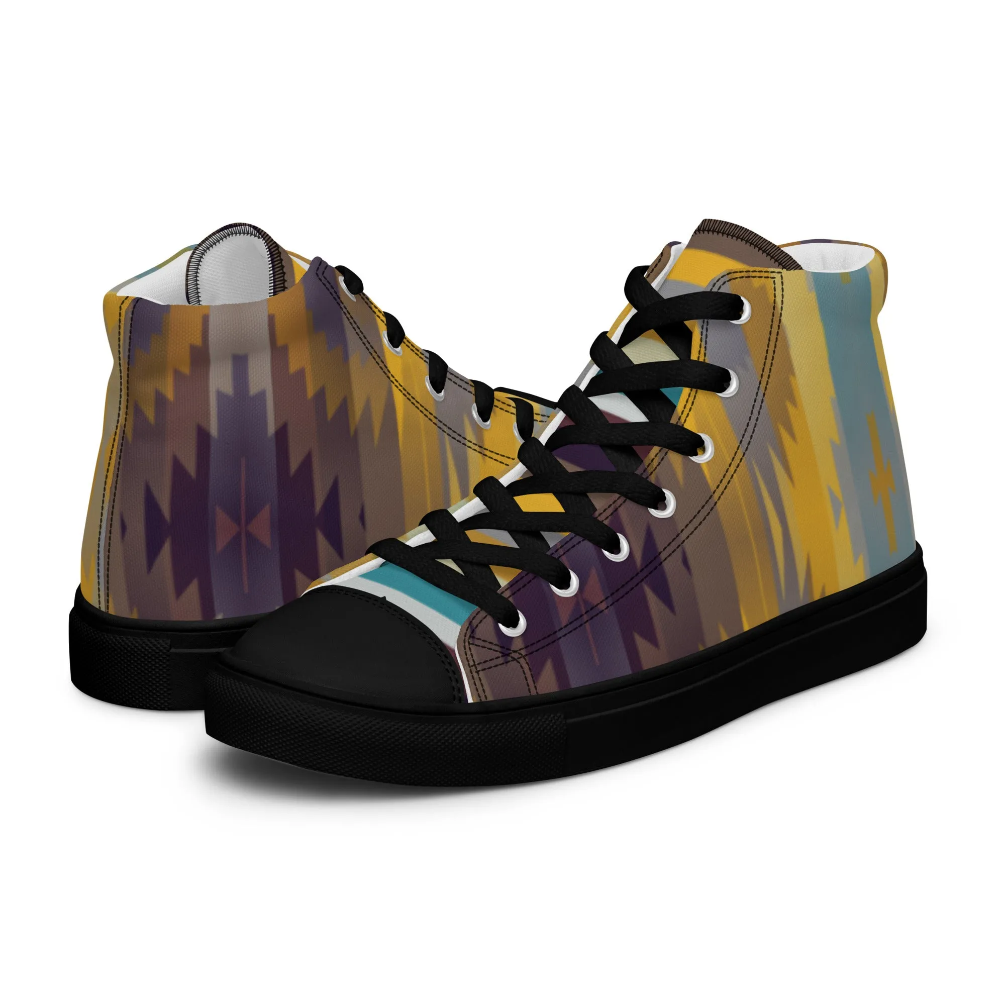 Men’s high top canvas shoes in the colors of nature
