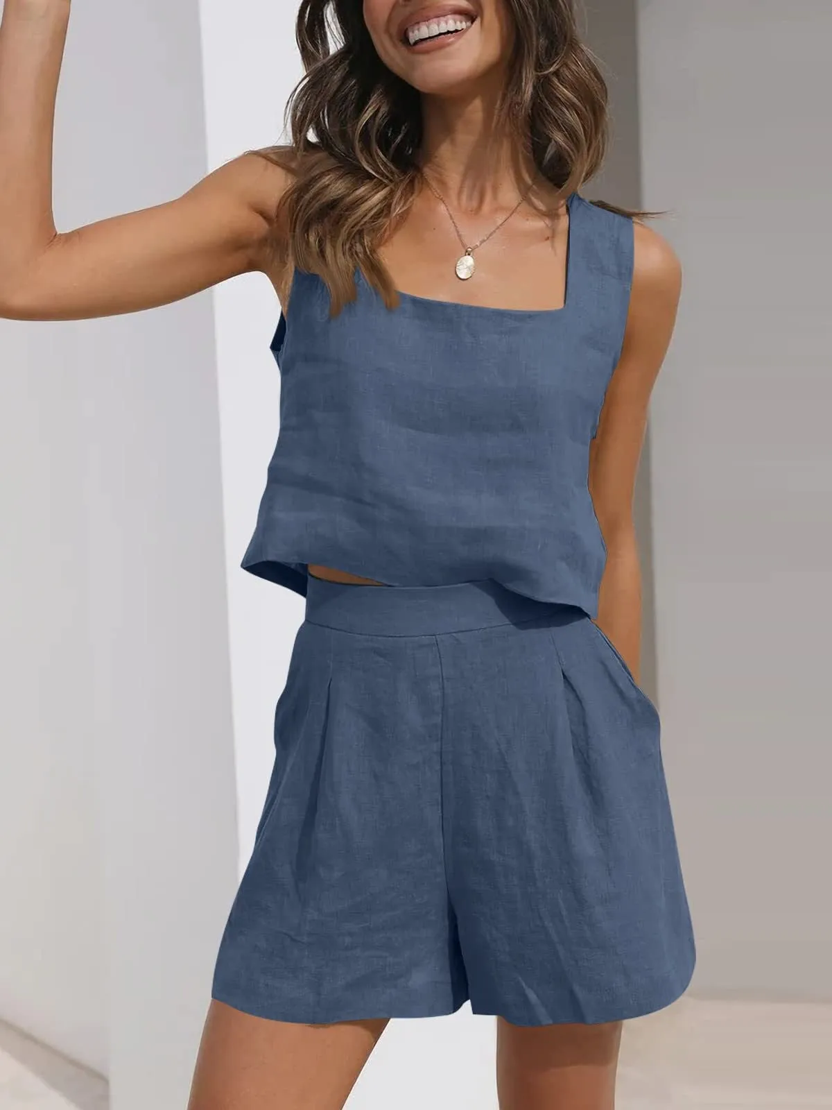 Womens Two-Piece Set  Linen Blend  Cropped Sleeveless Top  High Waist Pleated Shorts